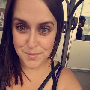 Meet your Posher, Steph